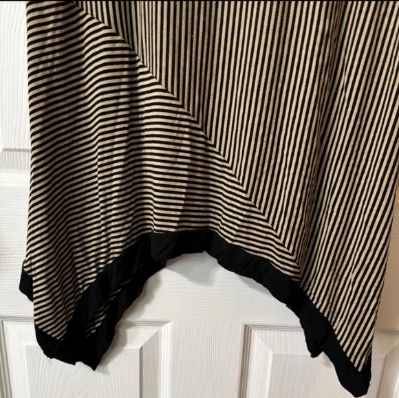 NWT $68 Philosophy Striped Black and Brown Women's Top Various Sizes - Picture 3 of 4